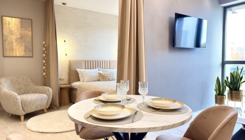 1.07 • Zaharova str., 24